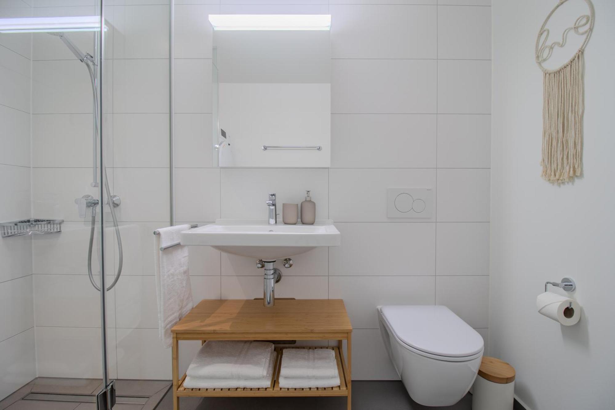 Loewe Apartments Am Rheinfall Neuhausen Am Rheinfall Dış mekan fotoğraf