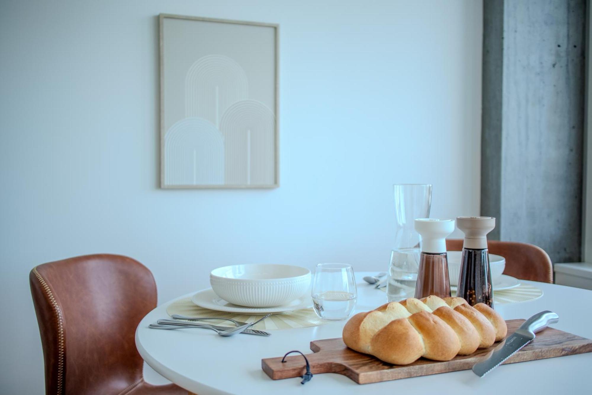 Loewe Apartments Am Rheinfall Neuhausen Am Rheinfall Dış mekan fotoğraf